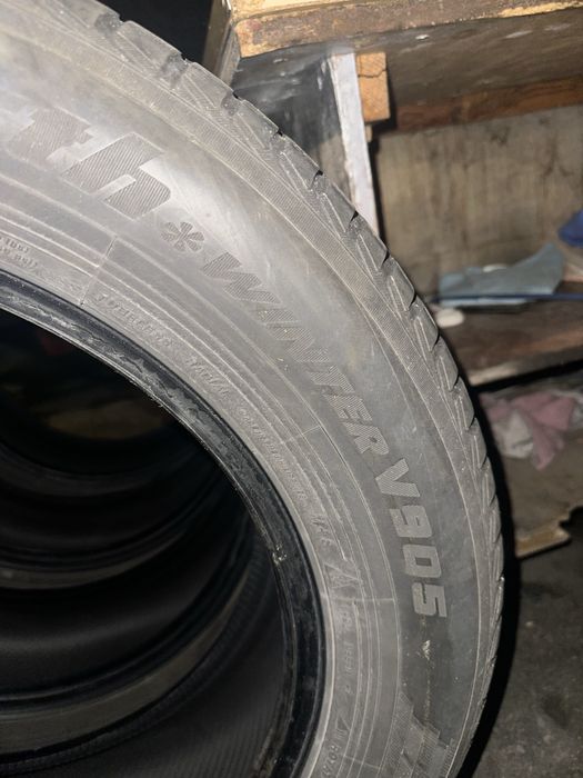 Komplet opon zimowych 235/60R18