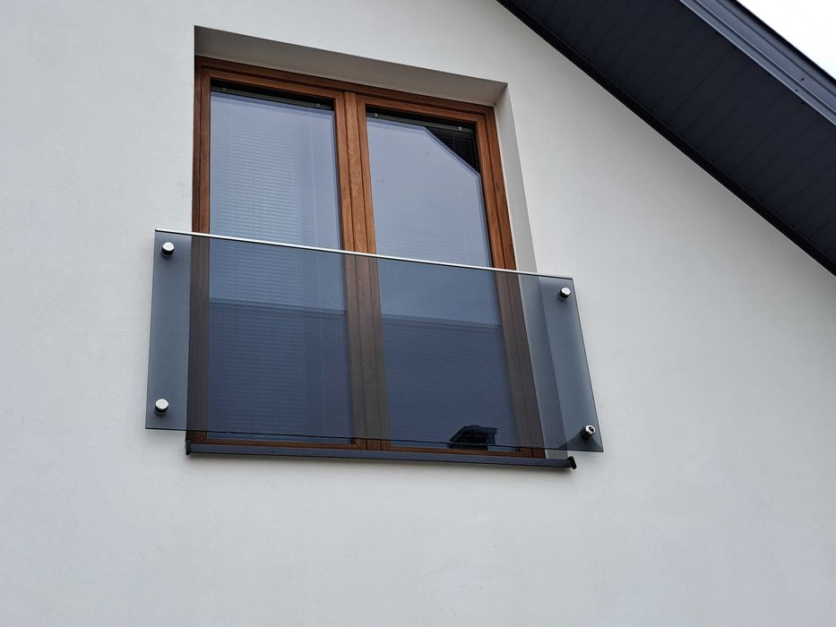 Balustrady szklane, balustrady ze stali nierdzewnej