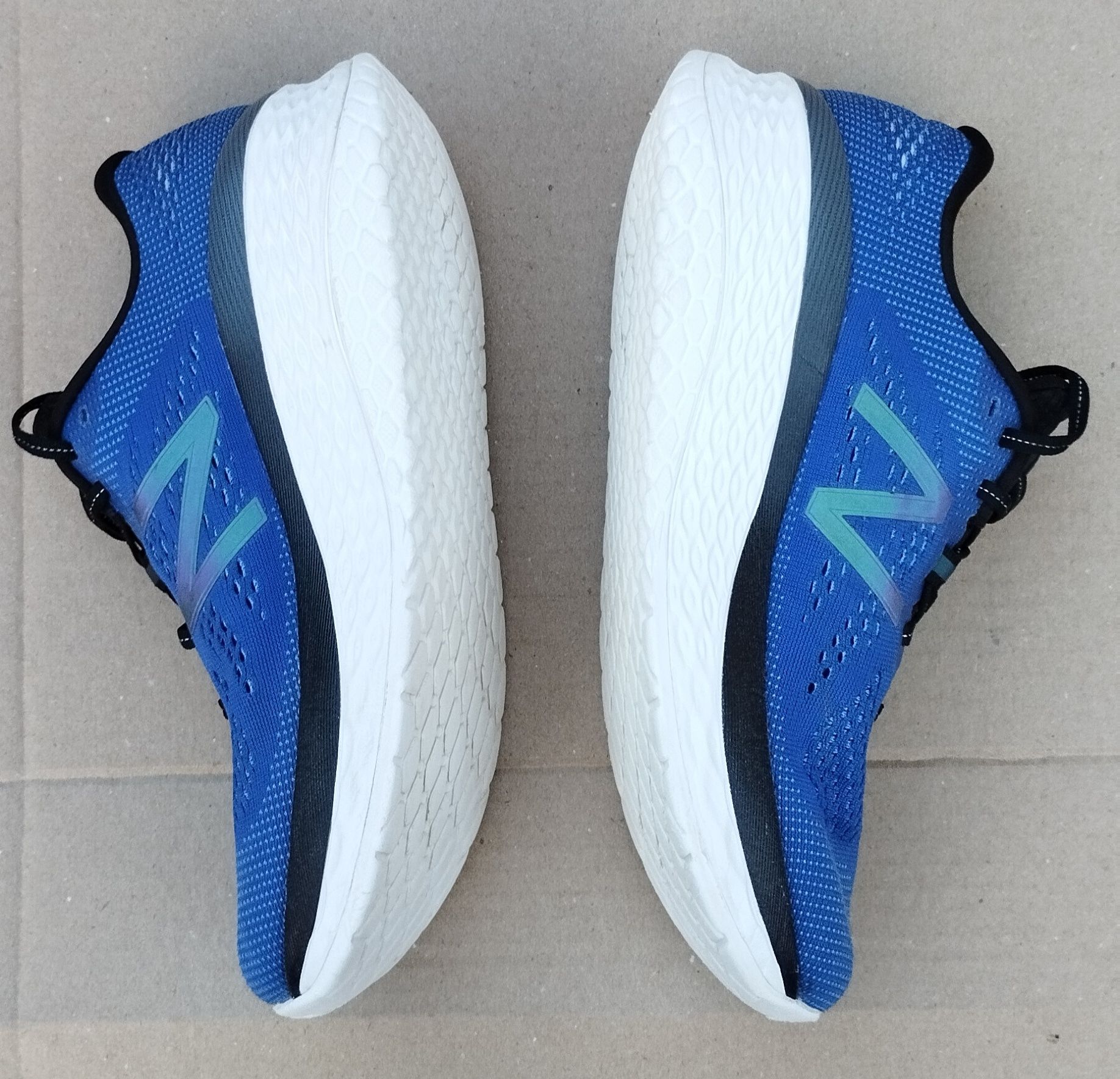 New Balance Fresh Foam More бігові кросівки