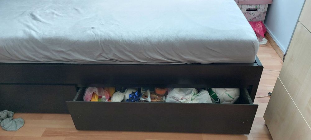 łóżko sypialniane 160x200i materac