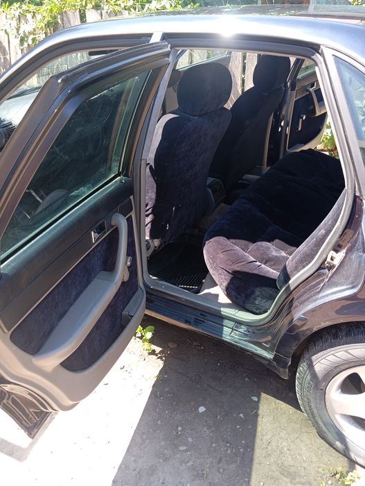 Продам ауді А6 ц4 в нормальному стані.