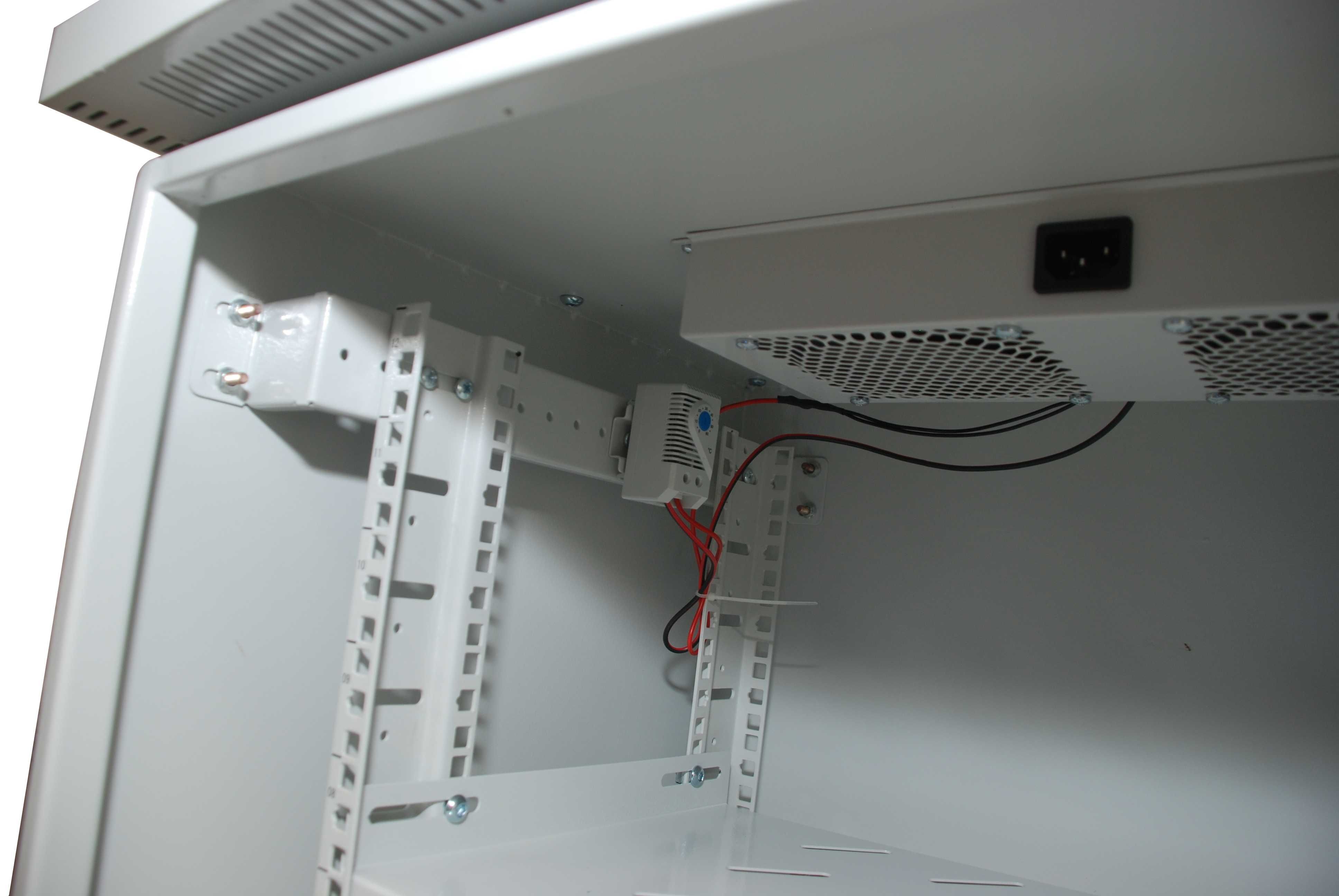 Szafy RACK zewnętrzne 9-32U/19", 600x450 mm, IP56, wentylatory