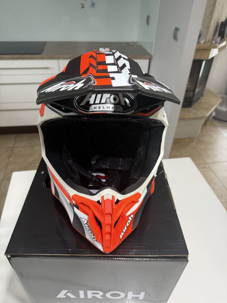 Kask AIROH Twist 2.0 Frame Orange Matt rozmiar L