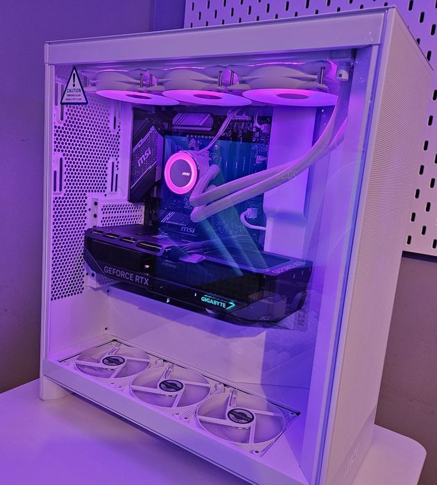 Komputer PC Ryzen 7 9800X3D RTX5070Ti 32GB 2TB 1000W