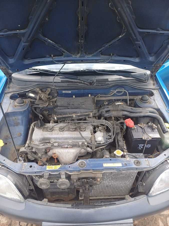 Nissan Micra K11 z 1999 roku. Salon Polska
