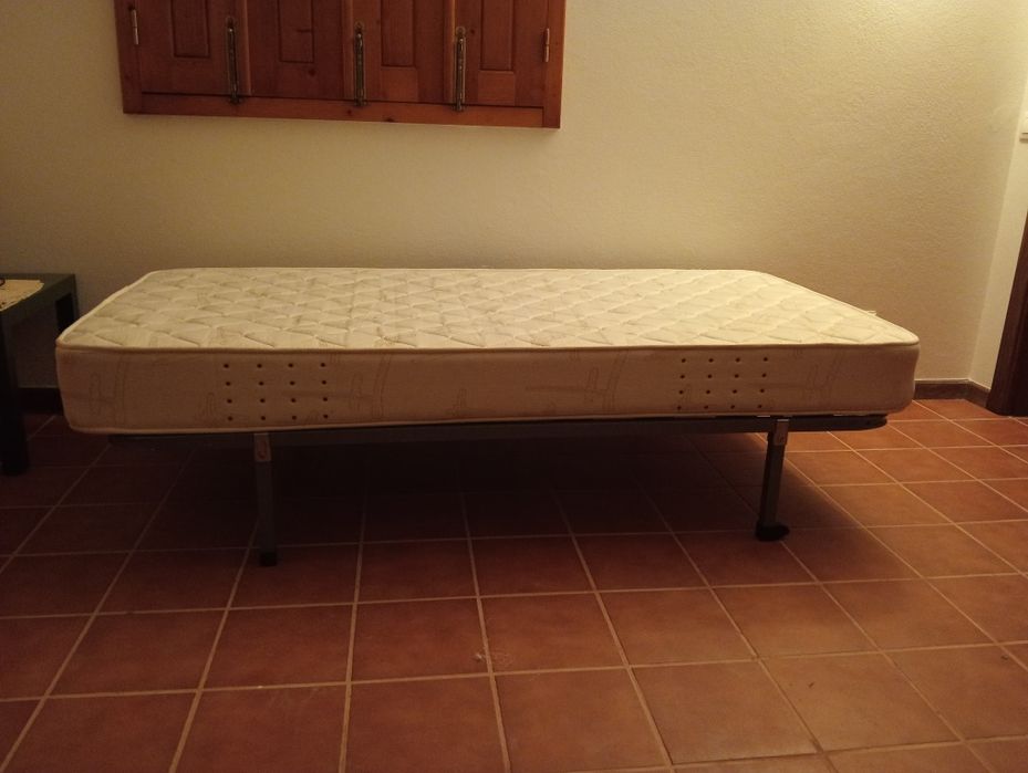 Estrado com colchao