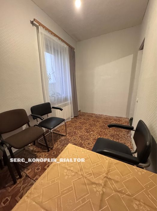 Продам просторную 2к квартиру с частичным ремонтом в таунхаусе в Центр