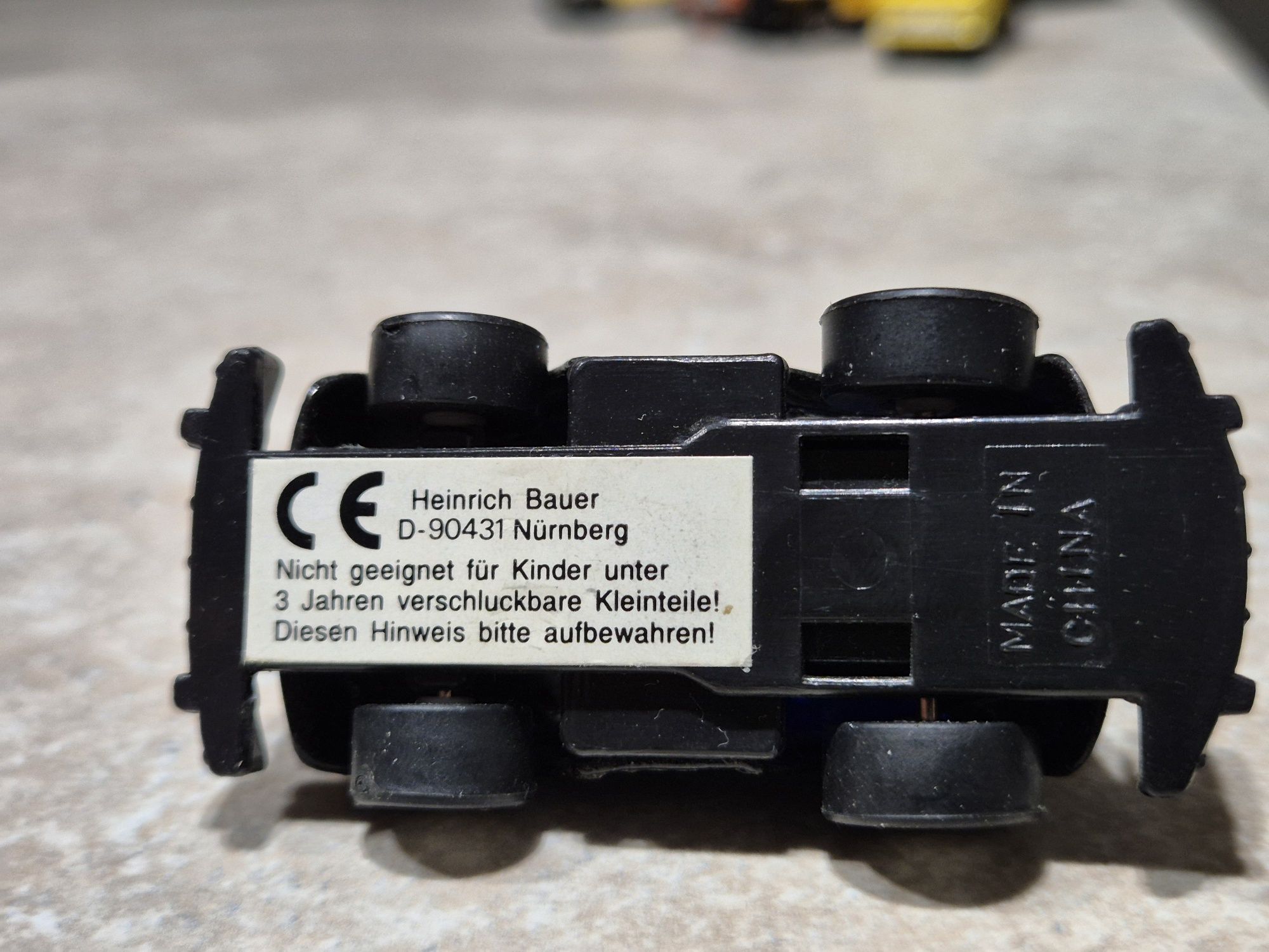Model zabawka vw garbus kaffer resorak z napędem unikat PRL STARY 1990