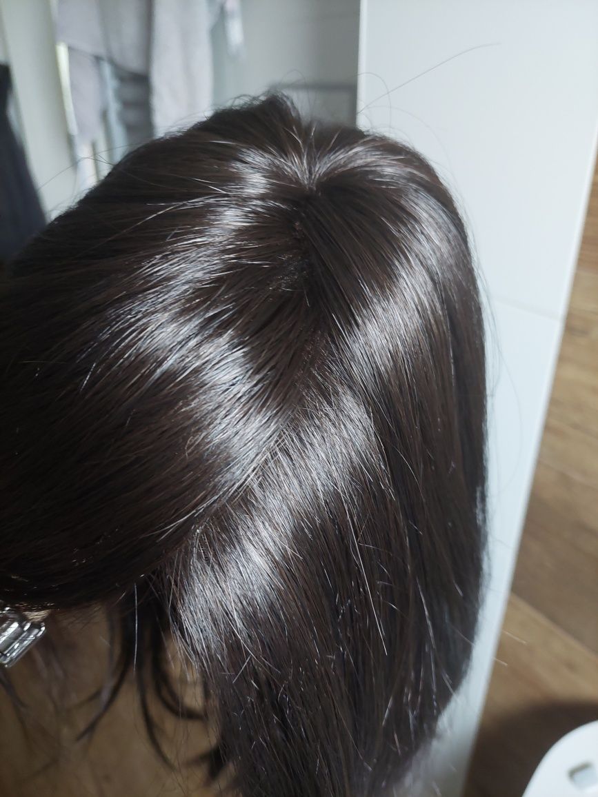 Peruka polskiej firmy Delicious Hair na tiulu+kosmetyki