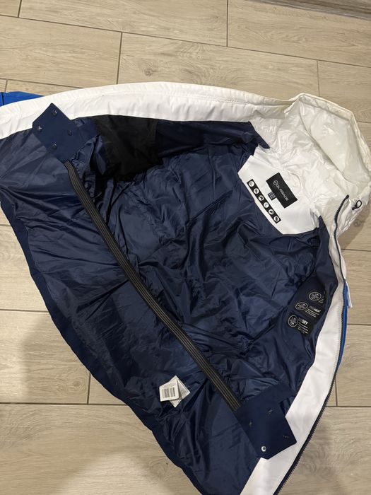 Продам курту зимню