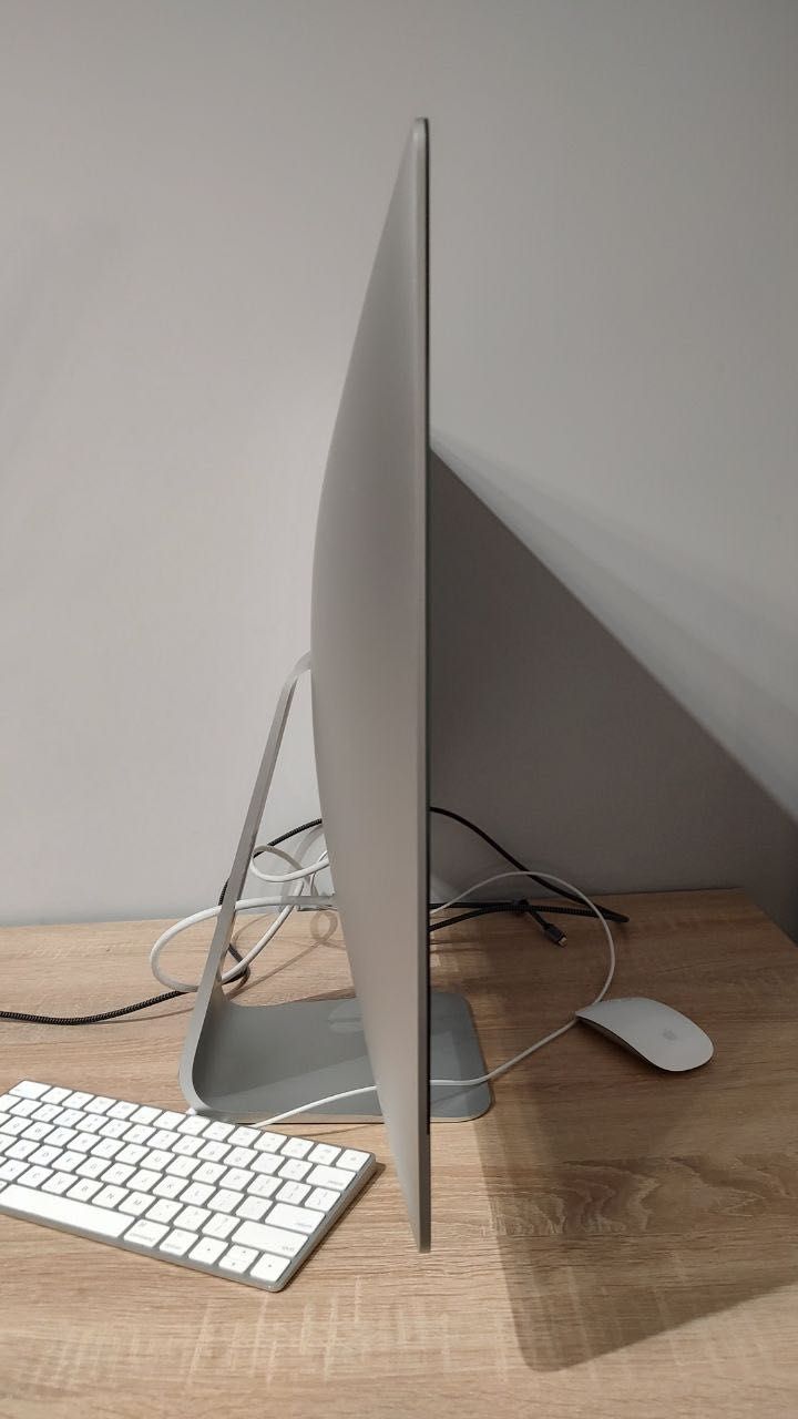 iMac 27 2020 (intel i9, 1TB, Radeon Pro 5700 XT 16 GB)