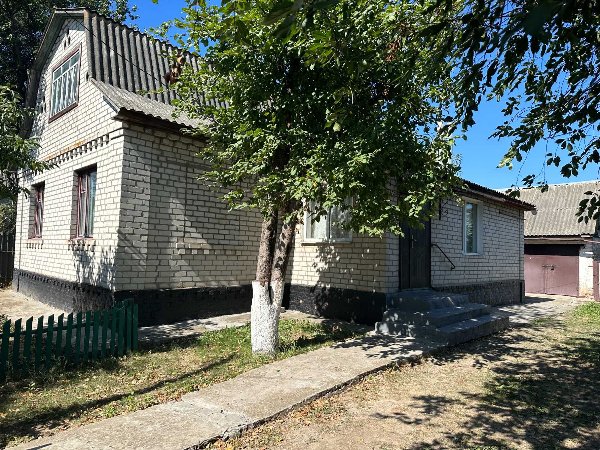 Продається будинок у с.м.т. Варва