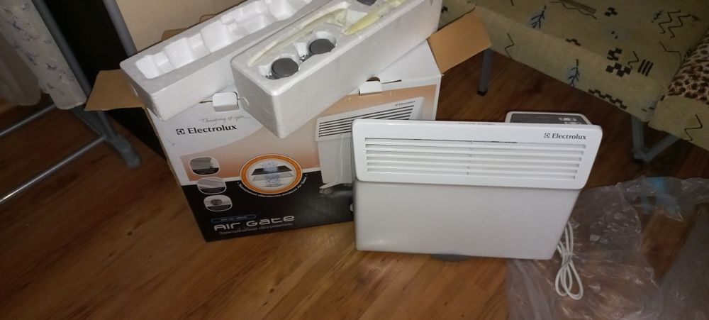 Конвектор Electrolux ECH/AG-  500 EF, відмінний стан