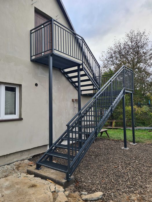 Schody ocynk ogniowy malowane proszkowo