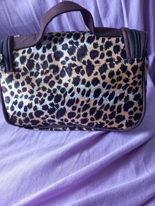 Kosmetyczka panterka