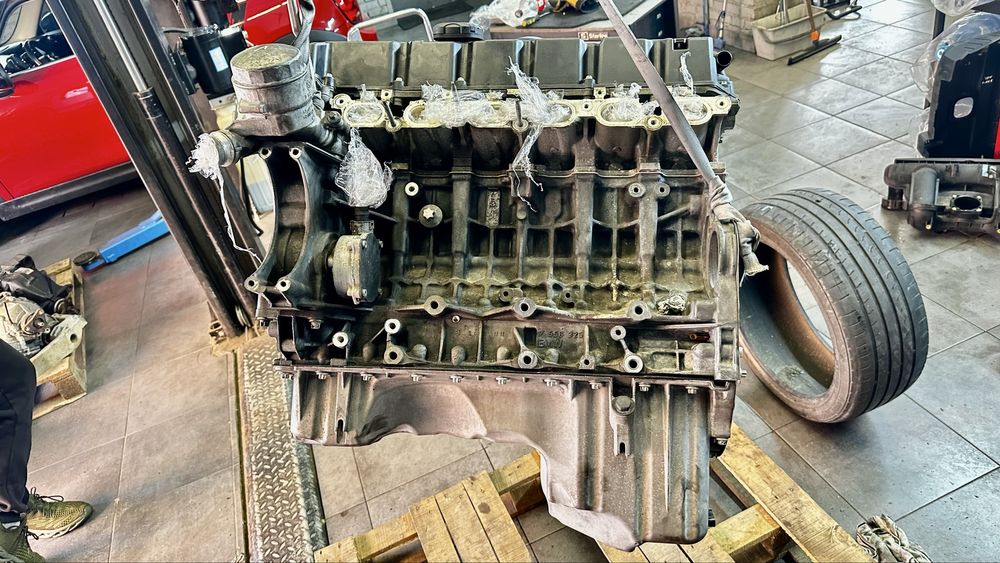 Двигатель/Двигун  БМВ BMW N51, N53, N52B30AE 3.0 бензин USA E90 LCI