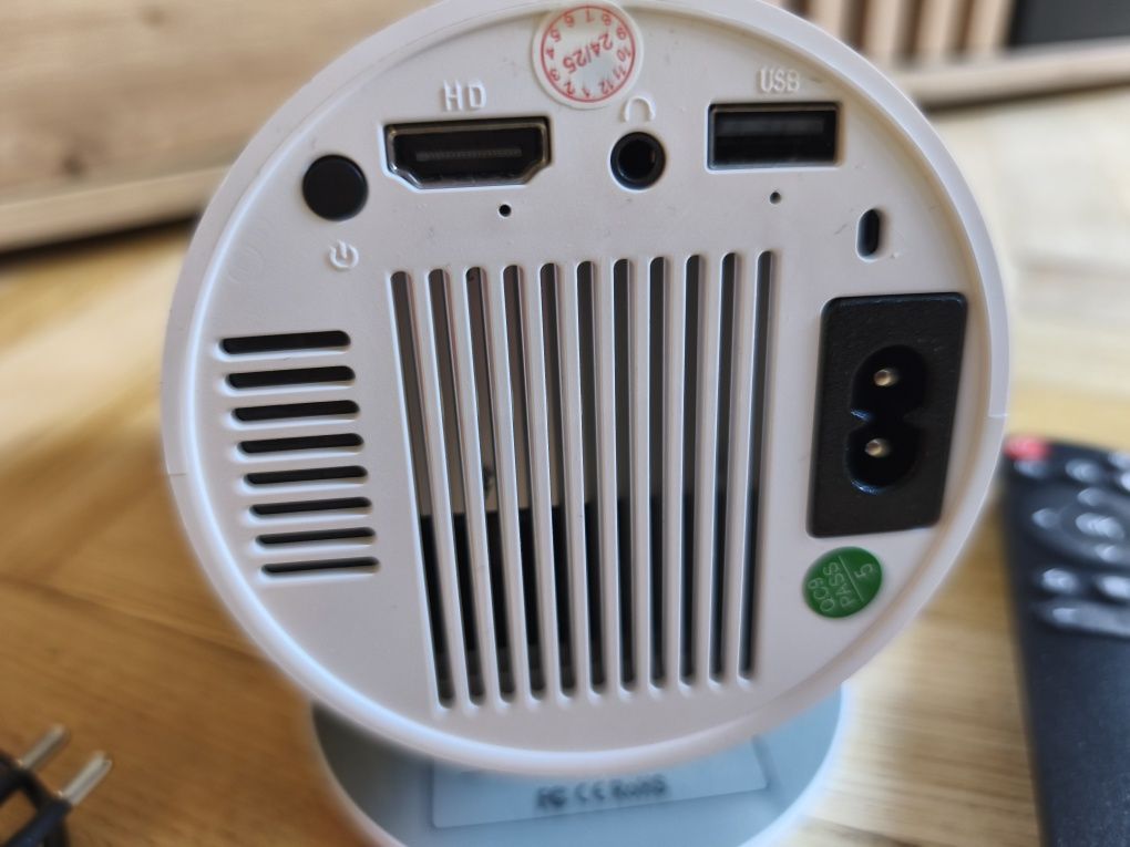 Projektor Rzutnik Android TV Wifi HD Smart HY300