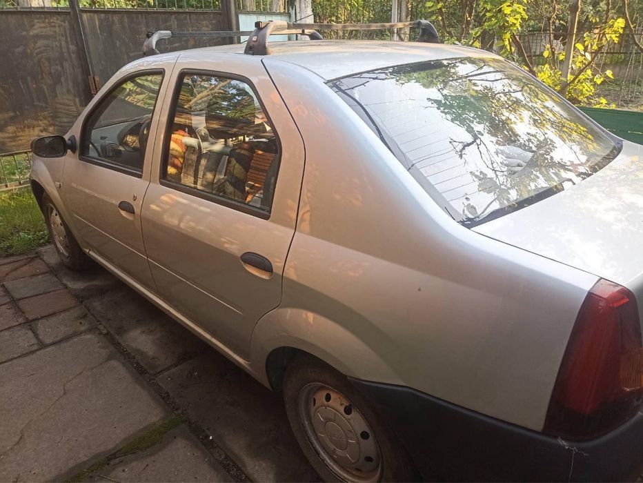 Dacia Logan 2006 року