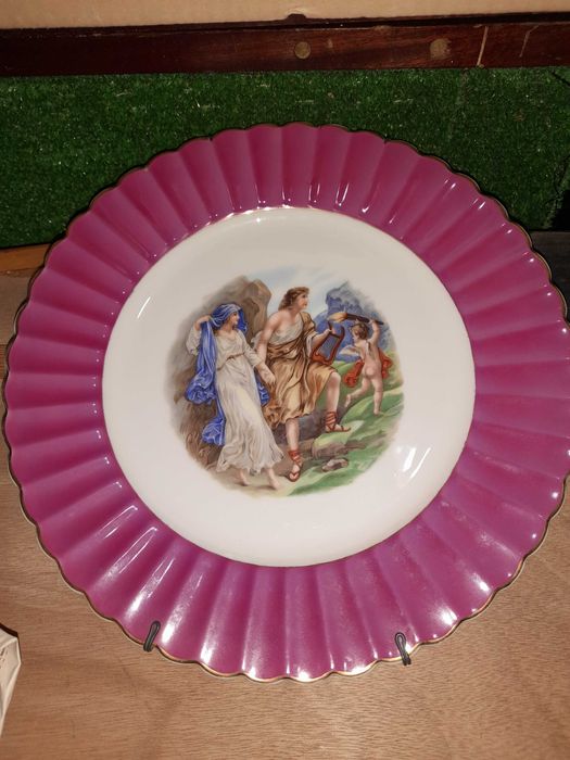 Prato decorativo  em porcelana de parede Vista Alegre 25cm. séc. xx