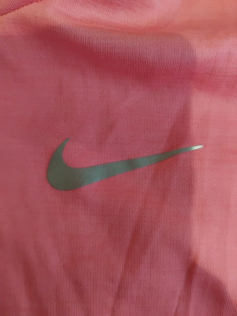 Продам кофту Nike, нова