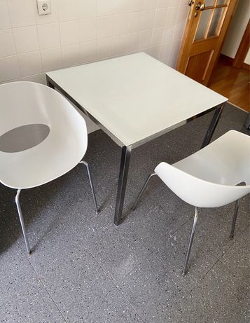 Mesa quadrada de vidro e inox + 2 cadeiras Design Italiano