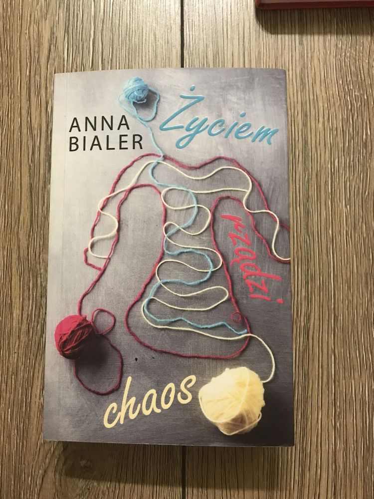 Życiem rządzi chaos- Anna bialer