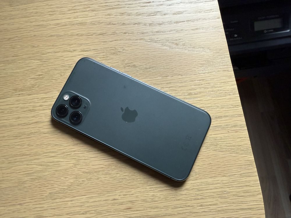 Iphone 11 pro w bdb stanie
