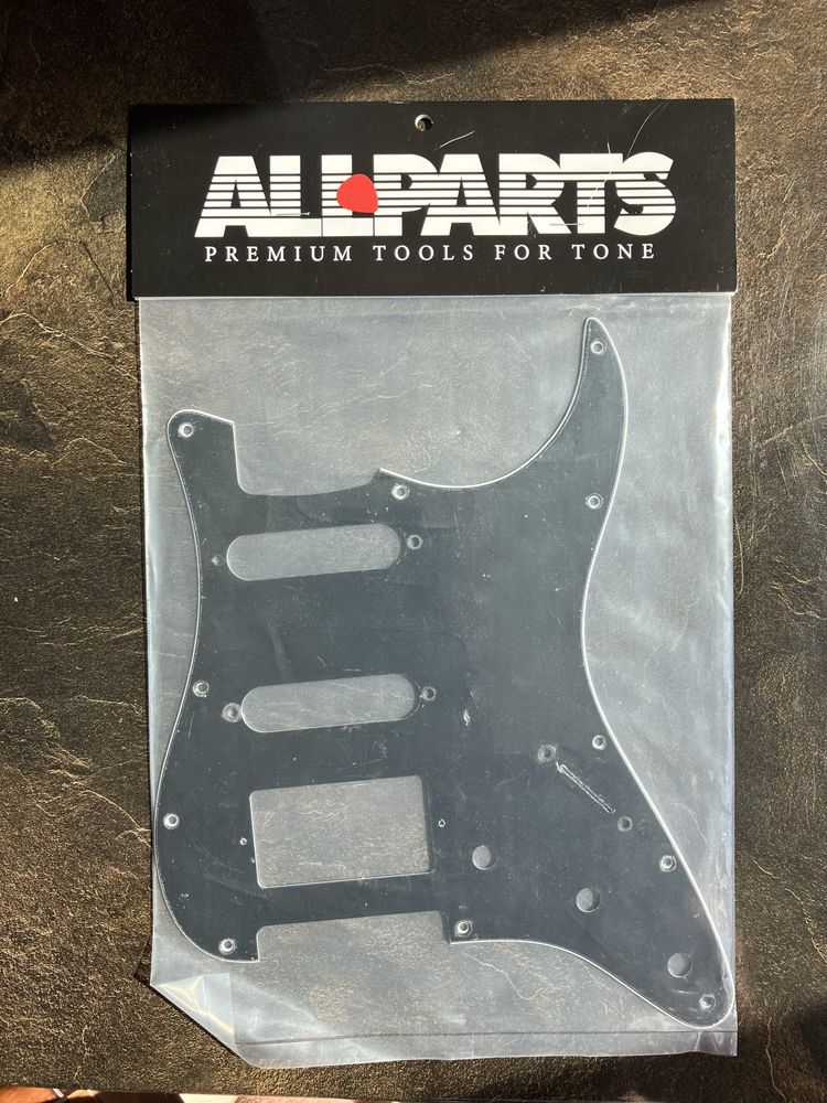 Оригінальний пластик для Fender Stratocaster Pickguard Accessory kit