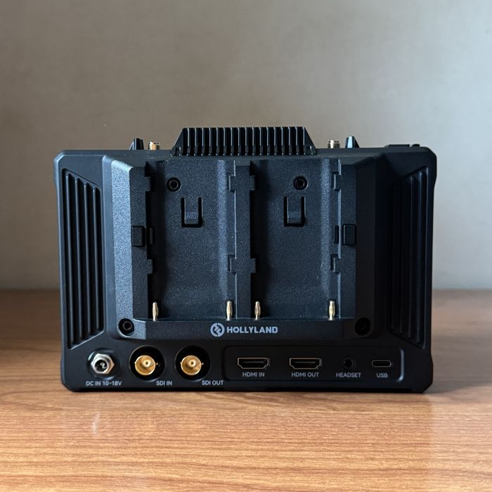 Hollyland Pyro 7 - Monitor