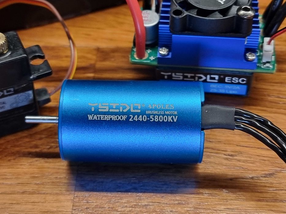 Bezszczotkowy regulator + silnik + serwo Ysido do modeli rc 1/14, 1/16