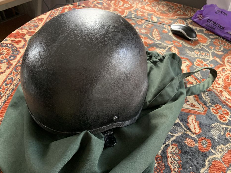 Шолом чорний S ~M розмір, вживаний к новий