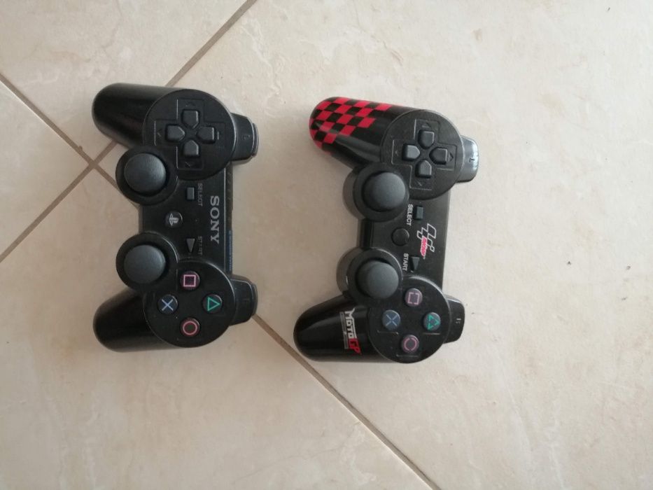 Playstation 3 +9 jogos e 2 comandos