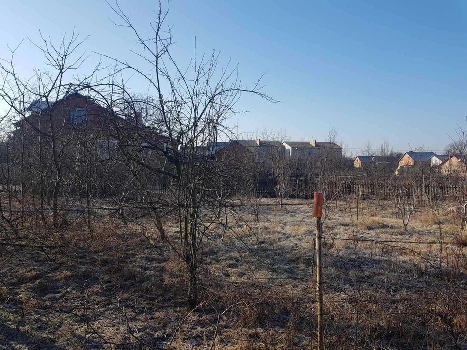 Будиночок зі зрубу та земельна ділянка 15 сот. с. Забужжя