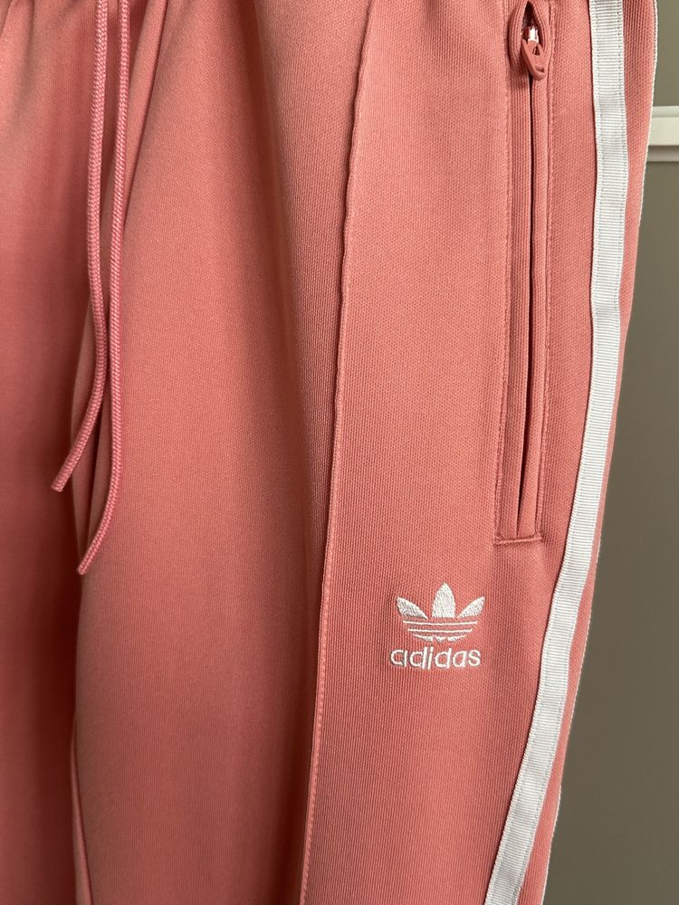 Жіночий костюм Adidas (S)