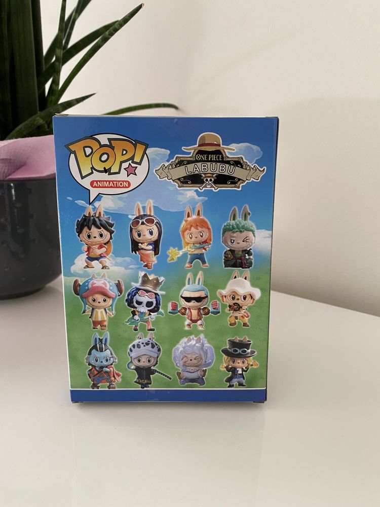 One Piece x Labubu Figura
