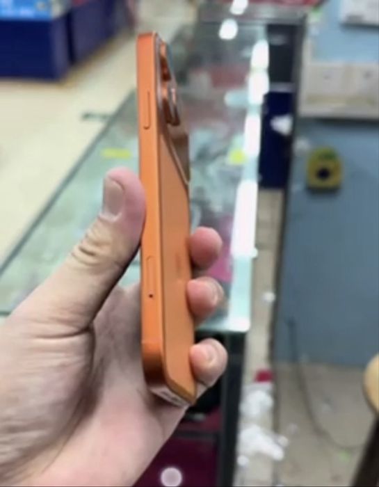 Корпус на Iphone XR и 11 в виде 17 PRO