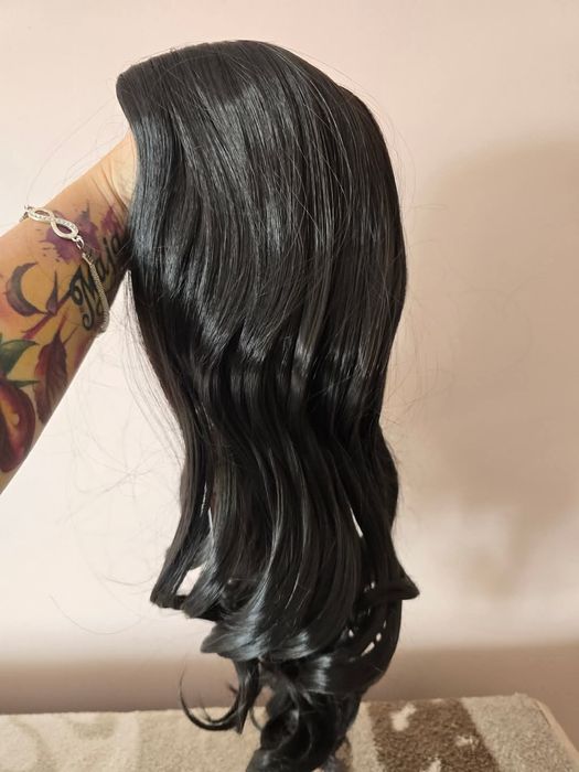 CZARNA długa peruka