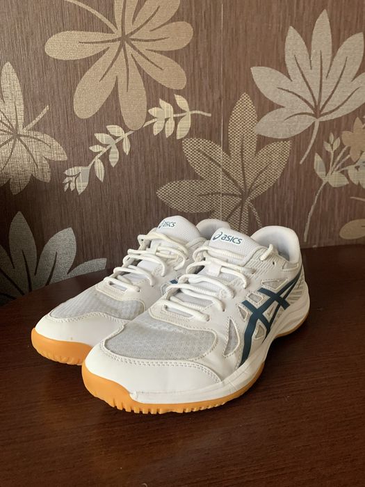 Кросівки чоловічі Asics UPCOURT 6 белые 1071A104-100