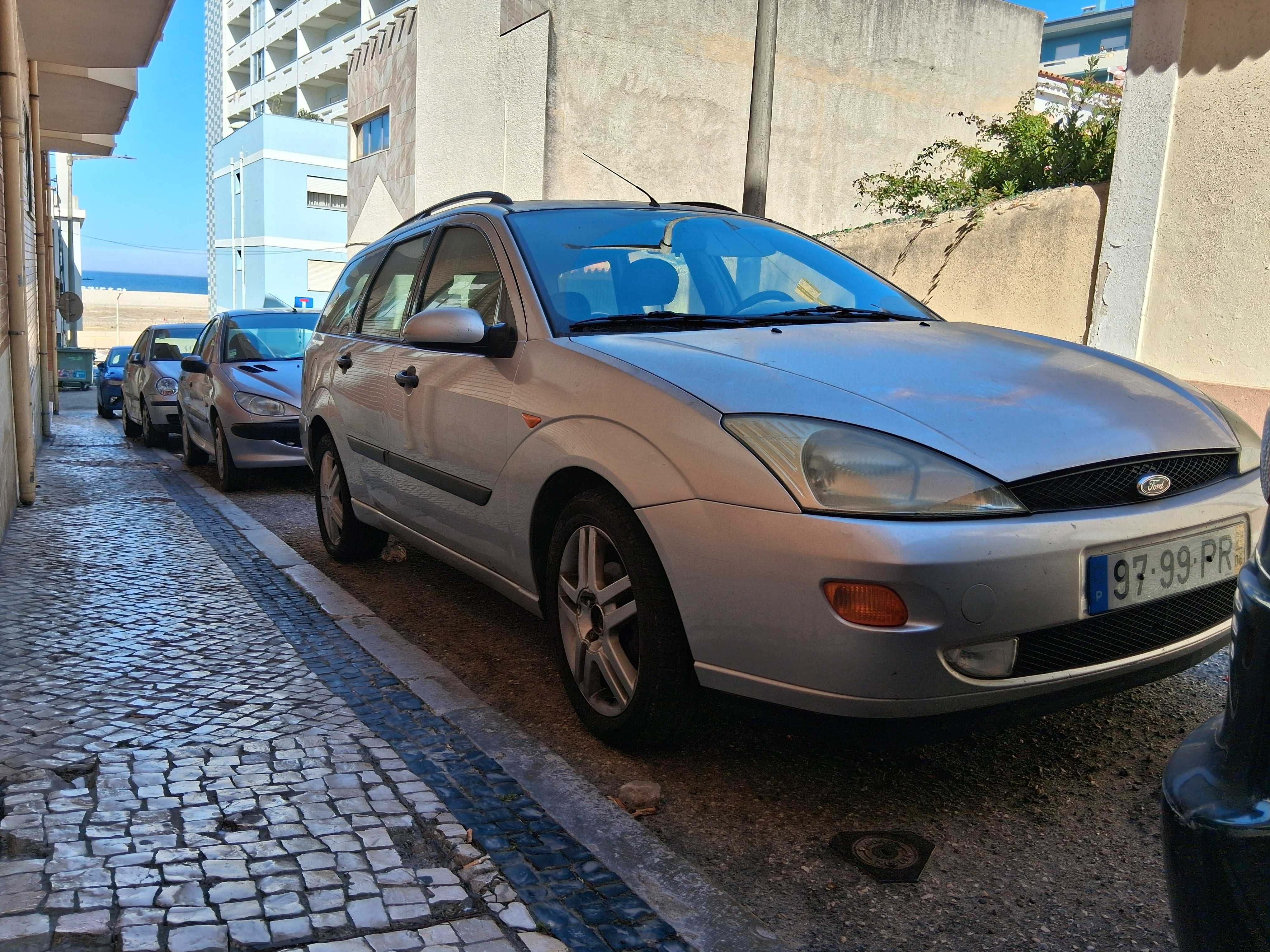 Ford Focus 1.8 TDDI 2000 pneus novos