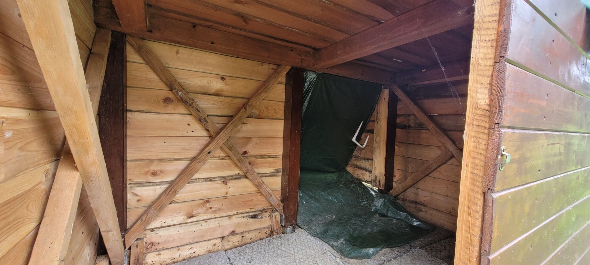 Domek drewniany dla dziecka, zjeżdżalnia, ścianka wspina.2 huśtawki