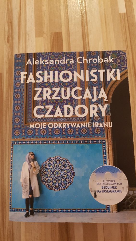 A.Chrobak Fashionistki zrzucają czadory