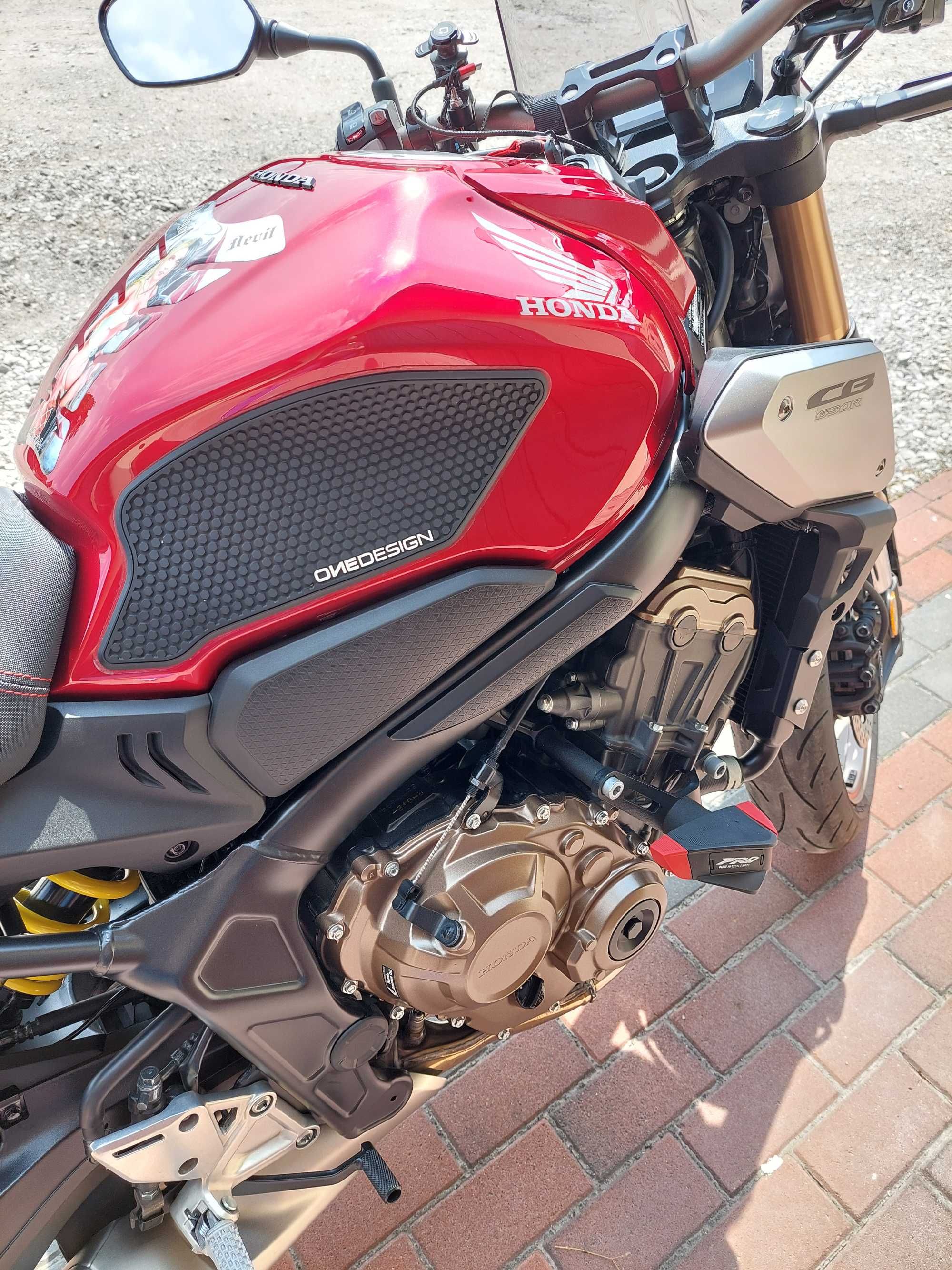 Motocykl HONDA CB650R