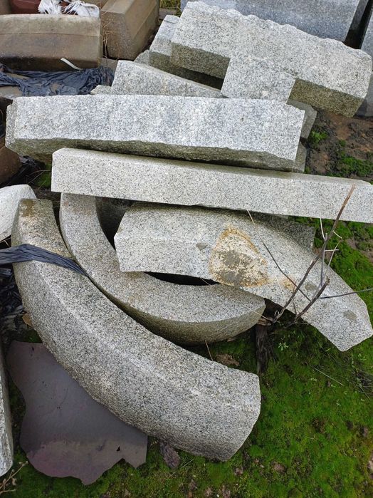 Krawężniki granitowe łukowe