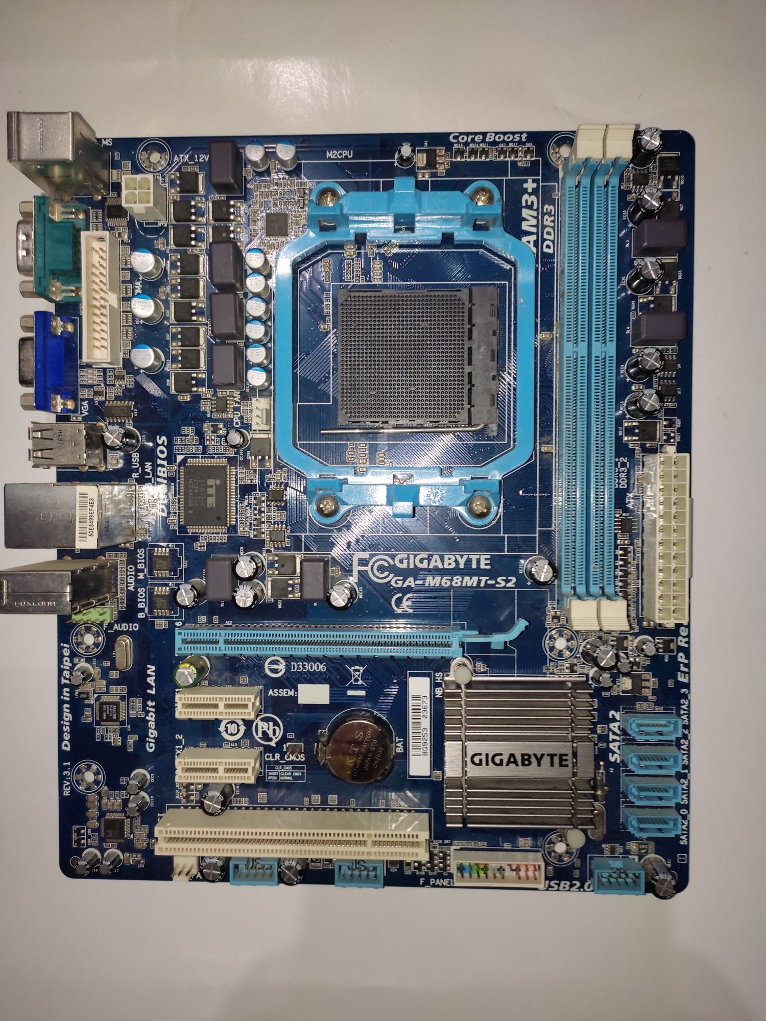 Материнская плата gigabyte ga-m68mt-s2