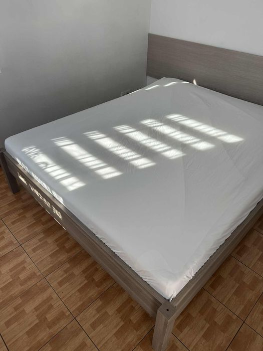 Łóżko małżeńskie bardzo dobry stan