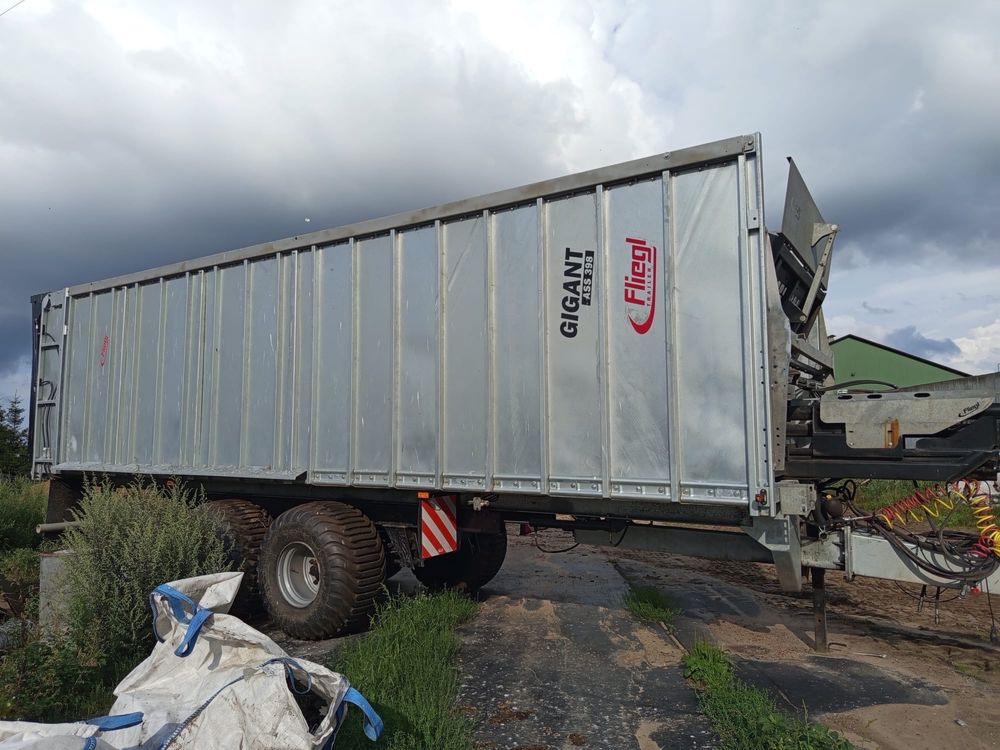 przyczepa objetosciowa fliegl asw gigant 398 tridem kaweco veenhuis