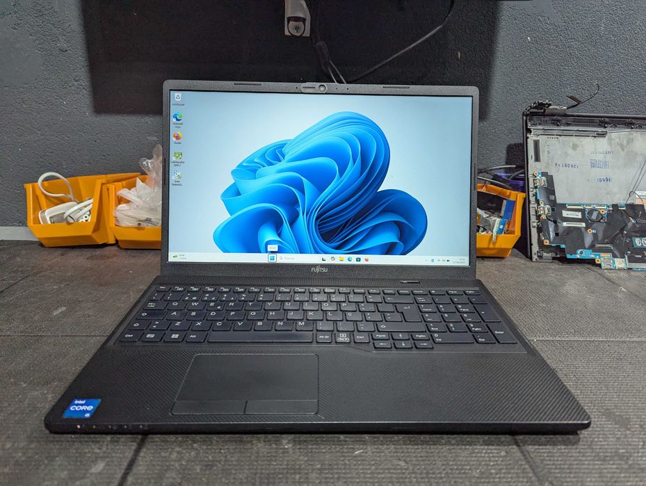 Fujitsu Lifebook A3510 (i5 11ª Geração / NVMe)