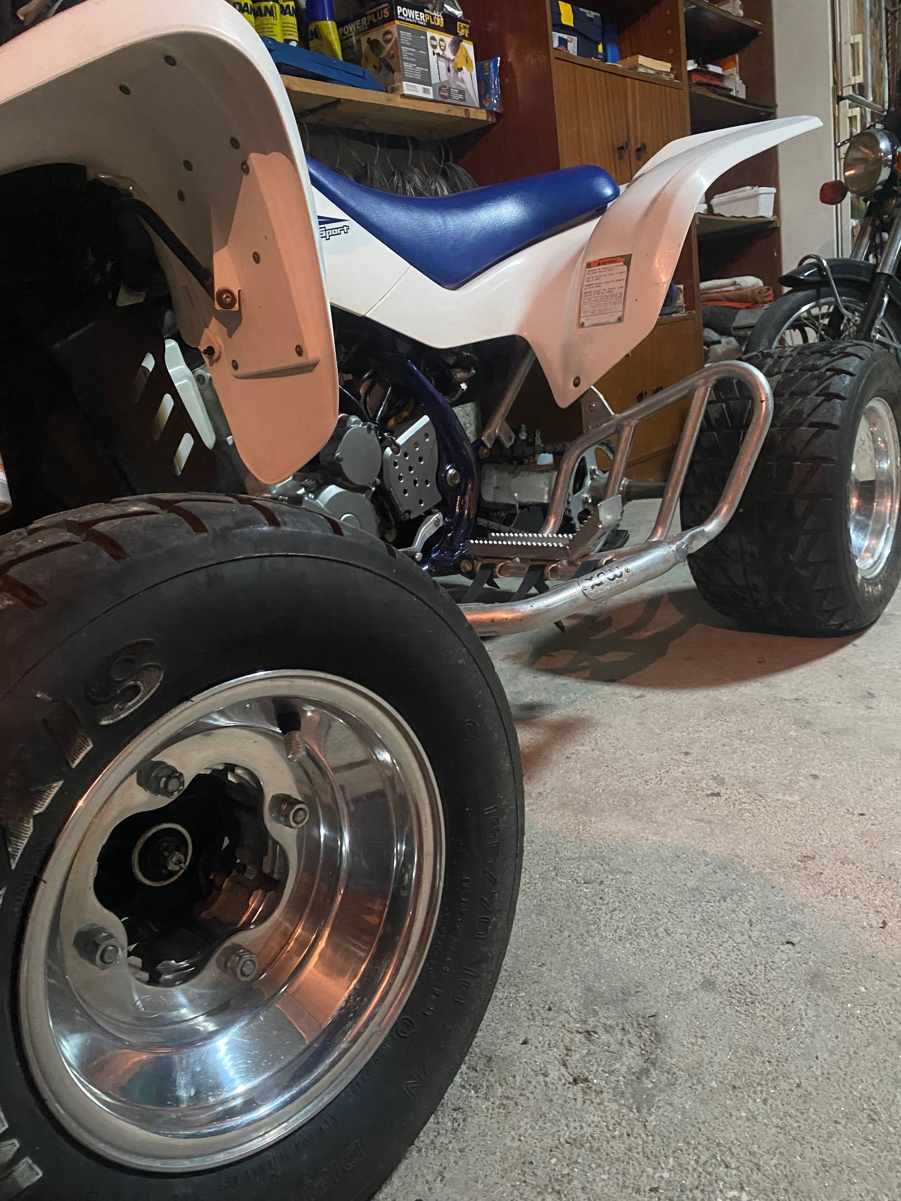 Moto 4 com ou sem documentos belgas