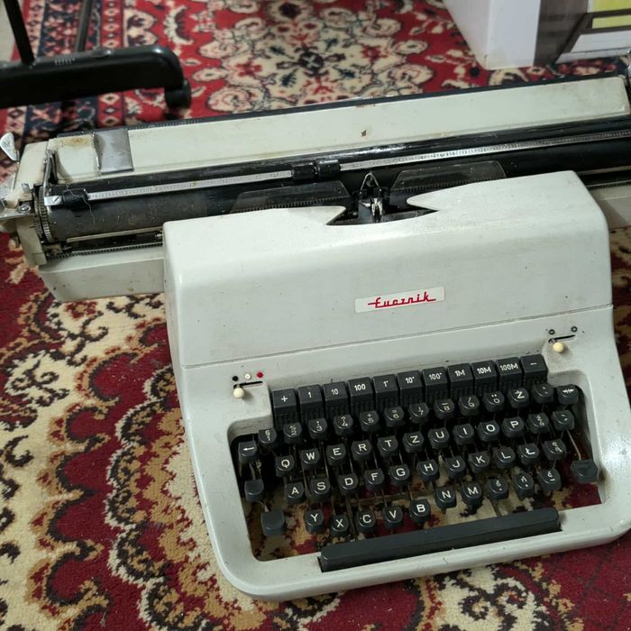 Maszyna do pisania Łucznik