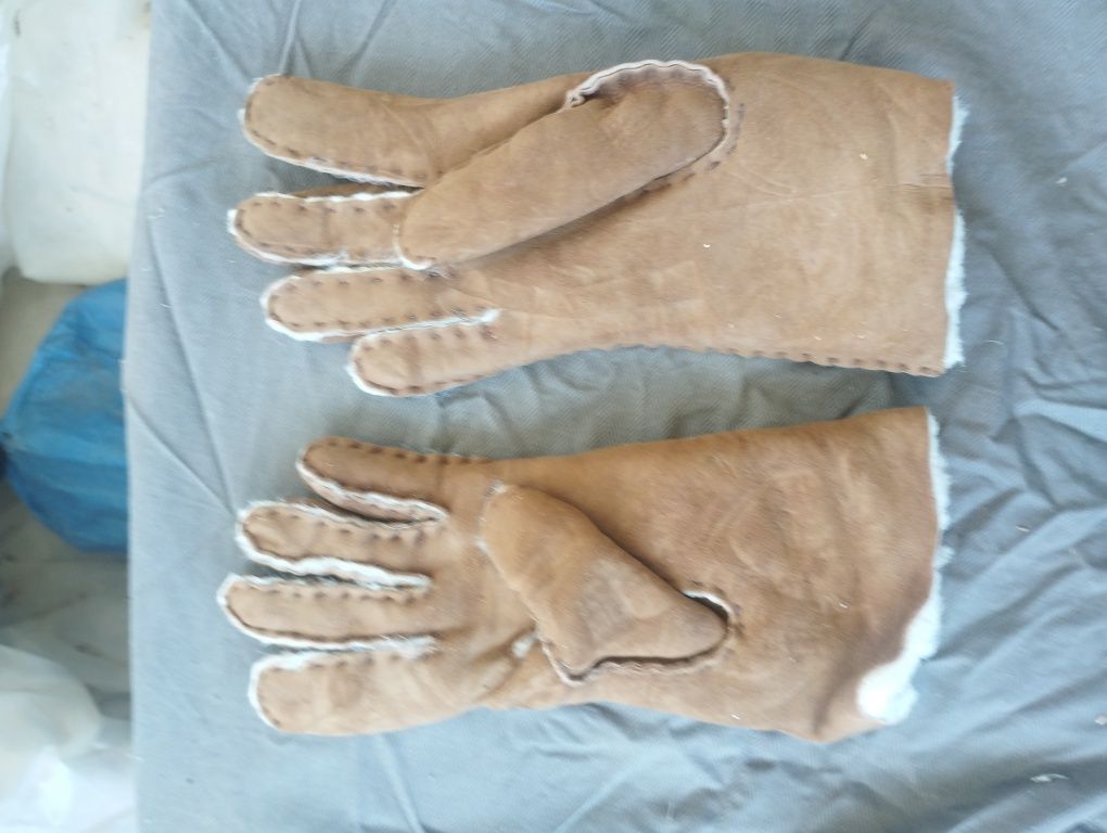 Vende se luvas em lã